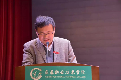 9778818威尼斯共青团学习贯彻团十八大精神宣讲会(1).jpg