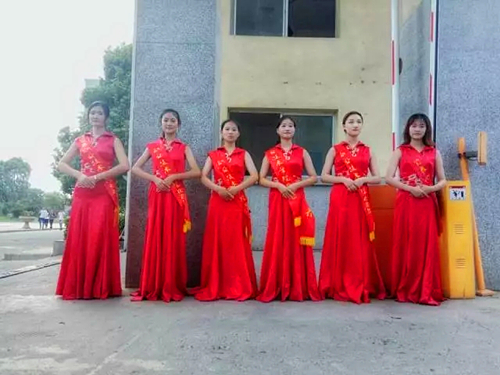 迎接新生,志愿同行——校团委开展迎新志愿服务活动 (5)_副本.jpg