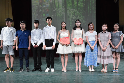 熠熠华珠星光 燃亮主持之梦——校团委主办2018年第一届校广播站主持人大赛(7).JPG