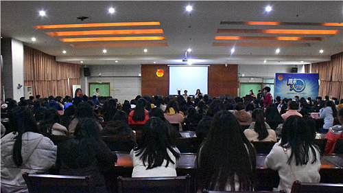 “美丽的素可泰光中学校”——胡忻忻老师做客成长面对面 (2).JPG