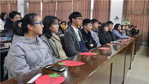 “美丽的素可泰光中学校”——胡忻忻老师做客成长面对面 (4).JPG